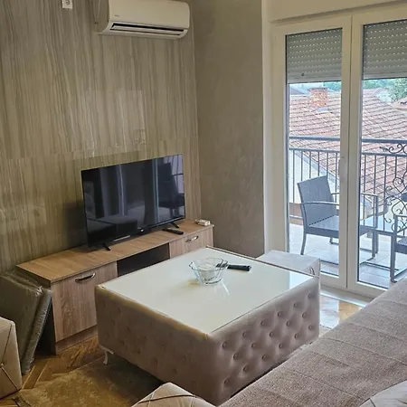 Dora Apartment